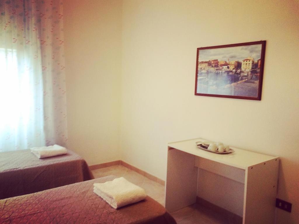 A Due Passi Rooms Ла Мадалена Екстериор снимка